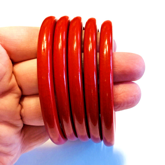Vintage Red Bangle Bracelets set of 5 Hard Plastic Slim Spacers 1950's Classics - Picture 5 of 8
